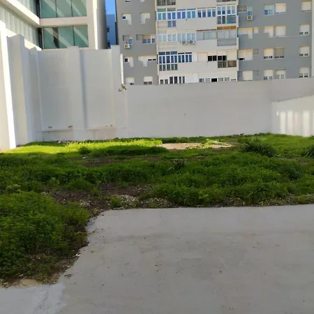 Apartamento Amilcar Frente A La Playa Primera Linea De Playa Apartment *